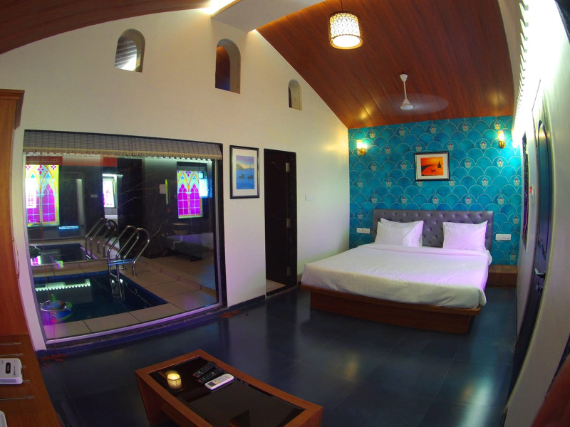 Siddhant Hill Resort,a Honeymoon Suite with Indoor Private Swimming Pool